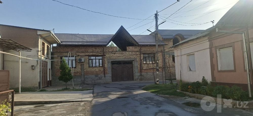 Uy sotiladi 130000$