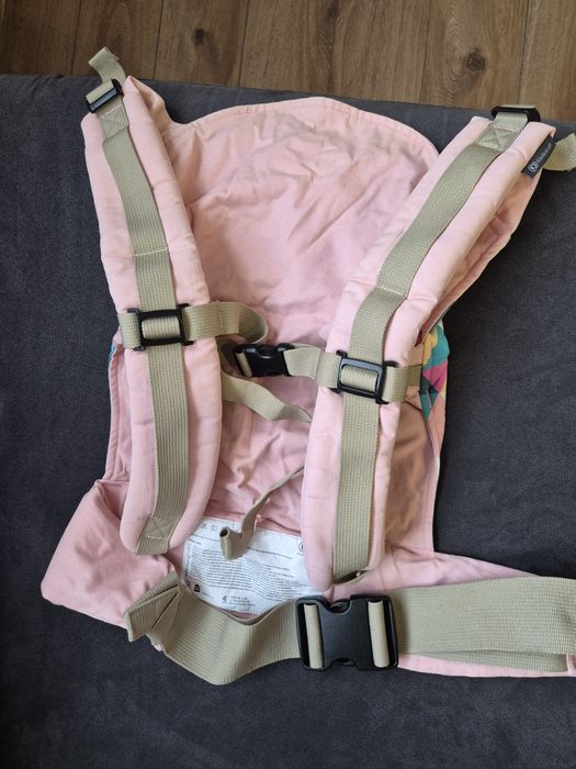 Ергономична раница за бебеносене