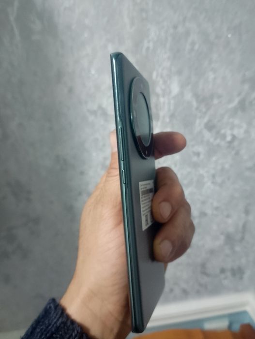 Honor x9a  5G  8.256g хорошем состоянии все родной с коробка документ