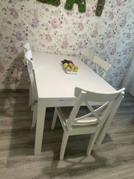 Masa extensibila cu 6 scaune