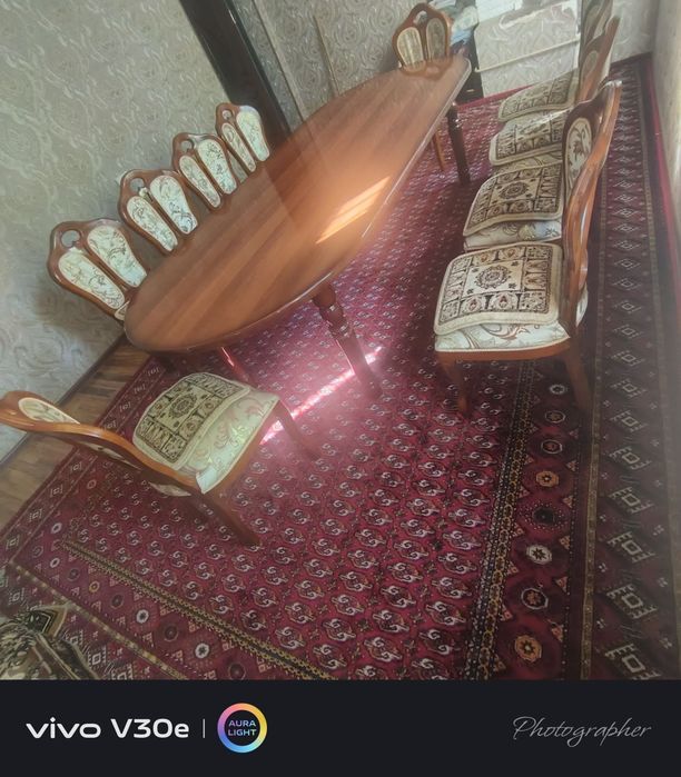 Стол  1та  стул 10 та холати урта  столи хонтахта хам бди