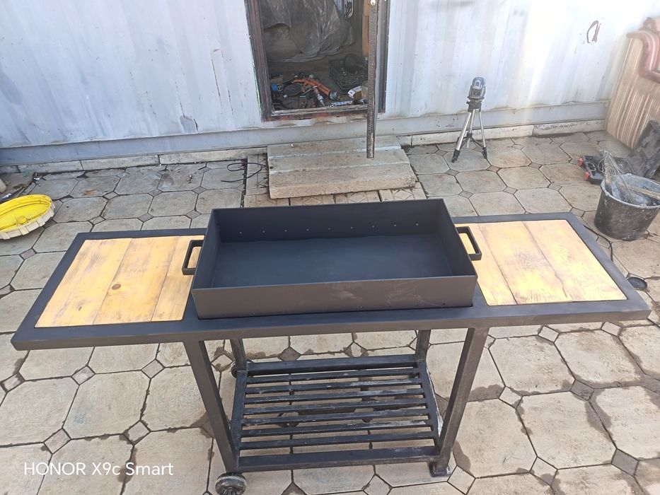 Мангалы обычные и стационарные.