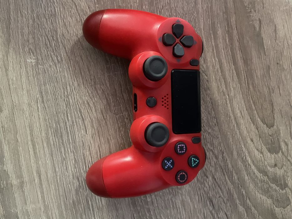 Продавам PlayStation4!