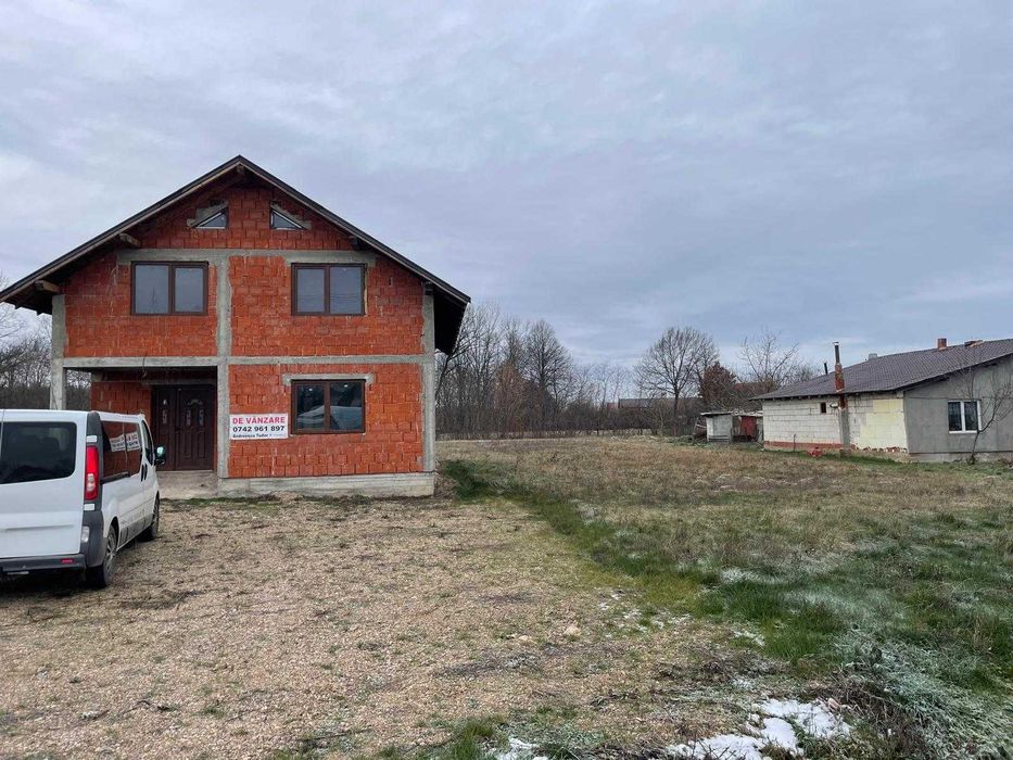 Vând Casă și Teren în Râturile Medieșului