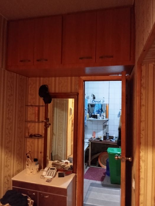 Продам 3х переделка на 4хкомнат  ком квартиру