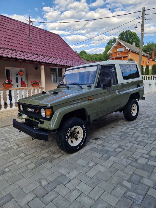 Masina Toyota LJ73