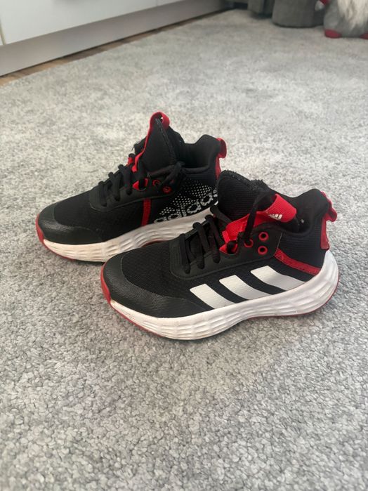 Маратонки adidas