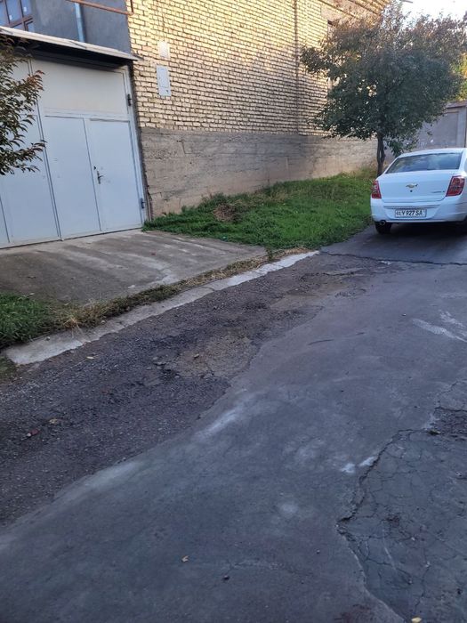 Назарбекда 1 хонали 8 сотих участка