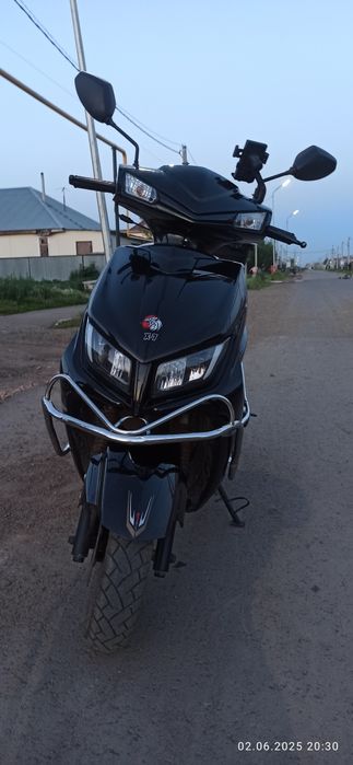 Продам M8 скутер 240 000