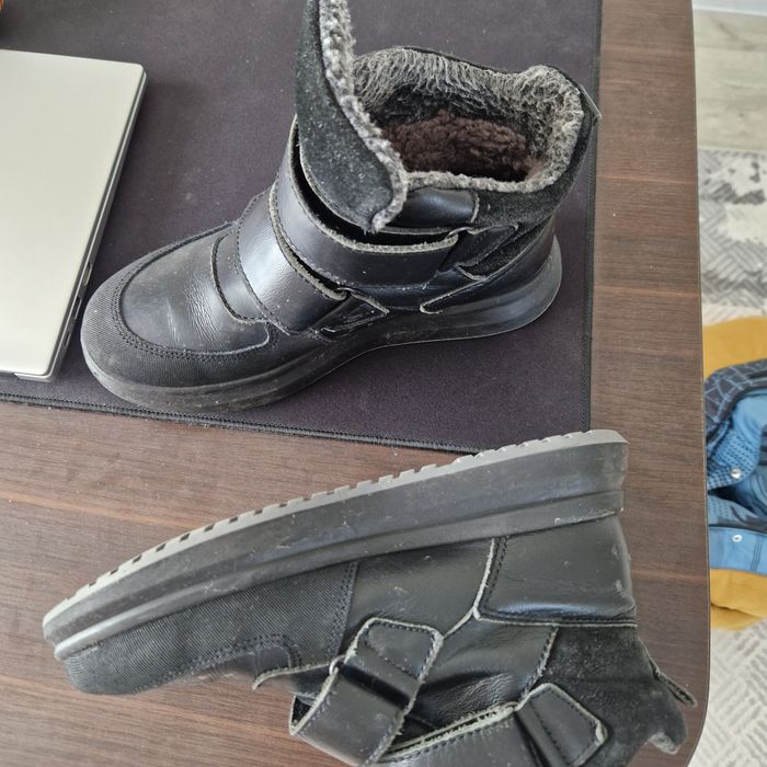 Продам детскую обувь