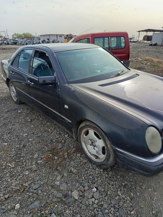 Мерцедес Е 250 турбо дизел