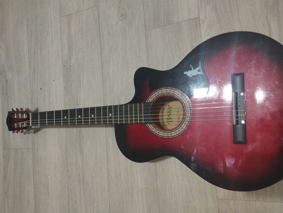 Акустическая гитара