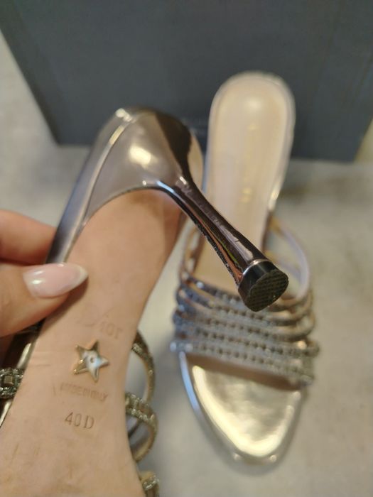 Дамски обувки на ток Christian Dior с кристали