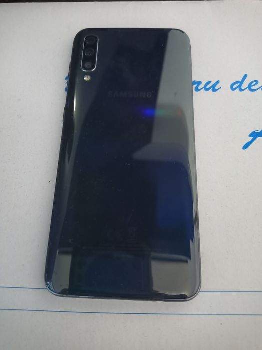 Samsung Galaxy A52 5G și A50