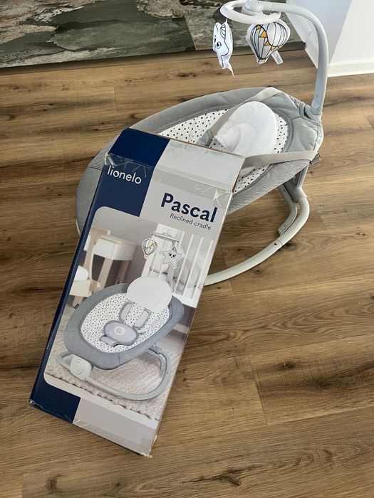Fotoliu balansoar Lionelo  Cu vibratii Pascal Scandi Cu 12 melodii linistitoare Pliabil  80x49 cm Gri Deschis