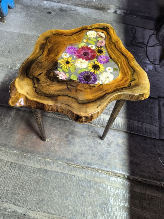 Журнальный столик