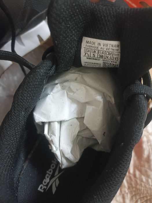 Продам кроссовки "Reebok" оригинал (Вьетнам)