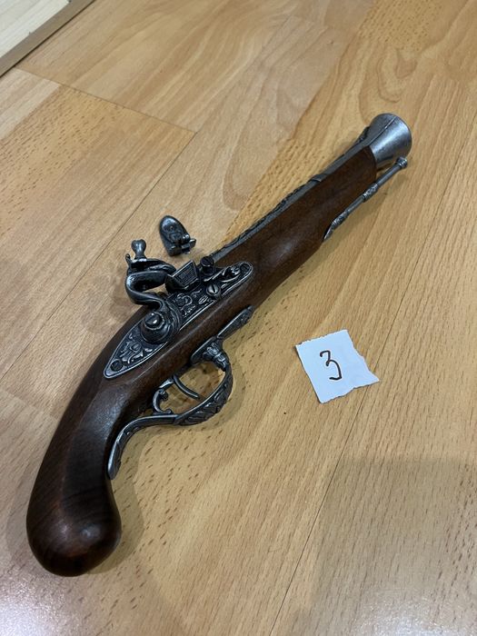 Реплика на кремъклия, различни модели