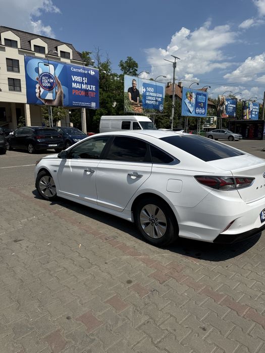 2019 Hyundai Sonata hybrid 2.0