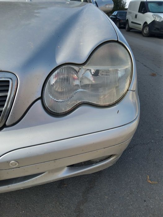 Полиране/Фолиране на фарове/Пране на тапицерия на коли/Пране на дивани