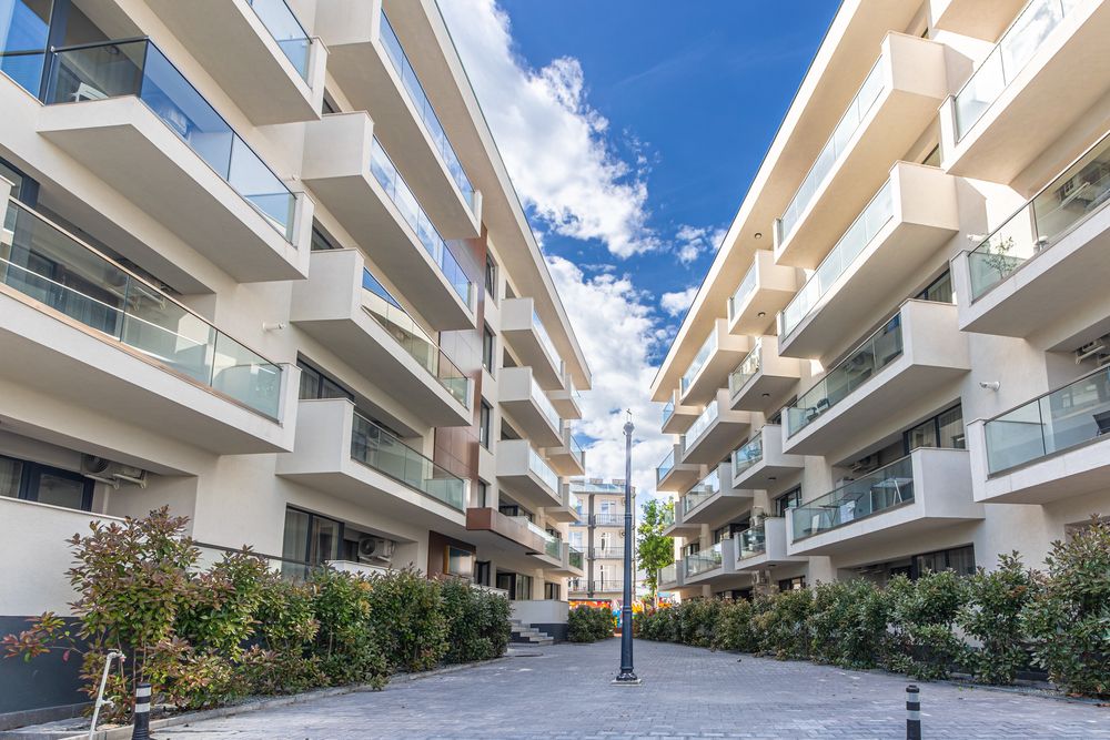 Garsoniere/Apartamente DE ÎNCHIRIAT PE TERMERMEN LUNG aproape de mare