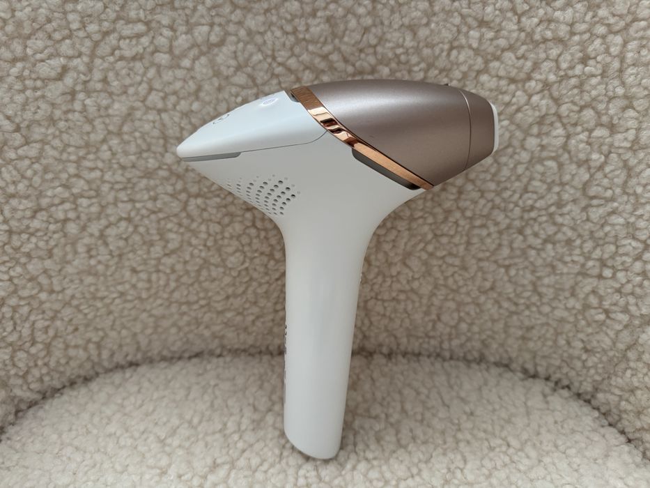 Фотоепилатор IPL Philips Lumea Prestige BRI956/00, Smartskin сензор, Употреба с или без кабел, Аксесоари за лице, тяло, подмишници и бикини зона