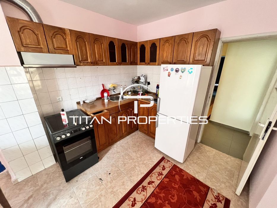 Дава се под наем Двустаен апартамент в Бургас, Лазур - 60 кв.м за 306 € - Снимка #3