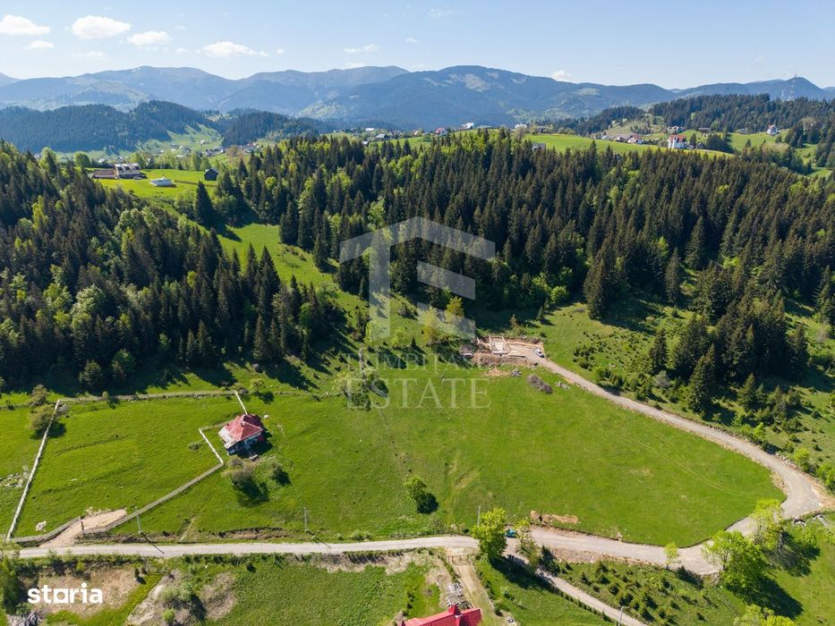 Fundata-Teren de vanzare 15,771 mp intravilan+extravilan+padure
