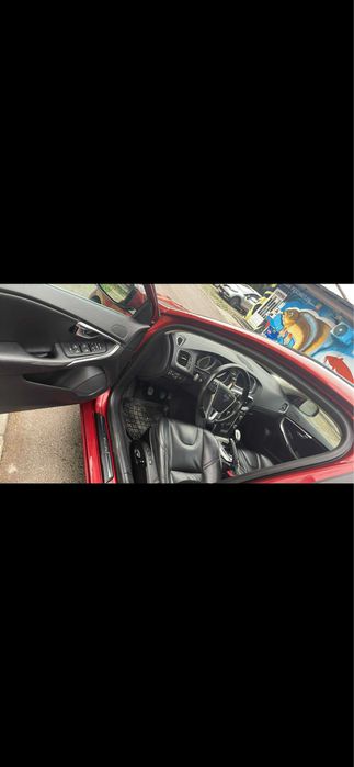 Volvo V40 D2 2013 luna 07