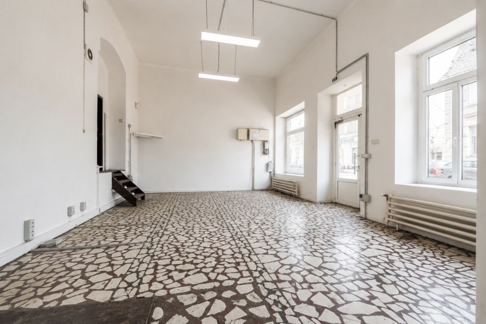 Spațiu comercial de închiriat – Boul Roșu, Arad