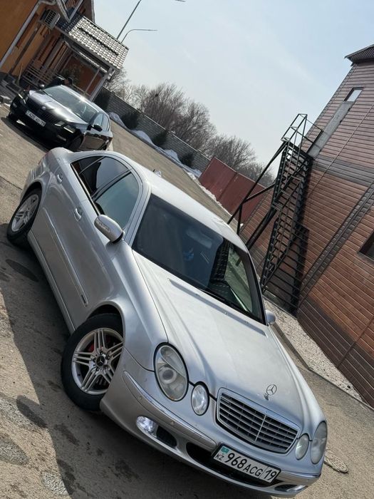 Продам мерс 211 в хорошем состояние