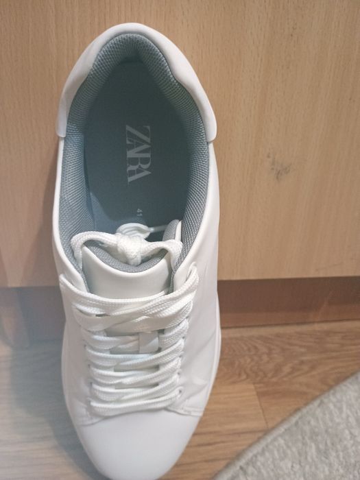 Adidași bărbați Zara