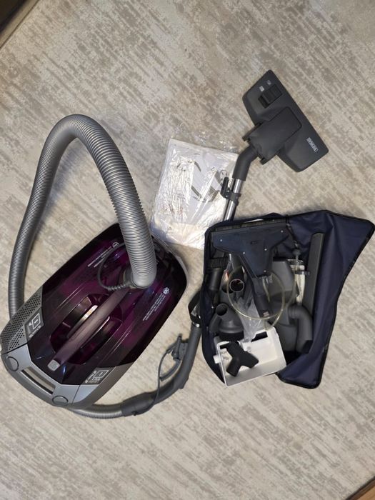 Продается моющий пылесос Thomas в хорошем состоянии