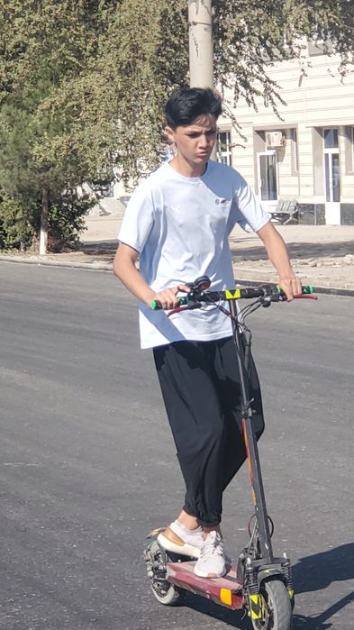 Электро самокат Skilmax  40 km.h