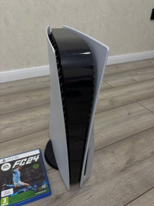 Продам Play Station 5