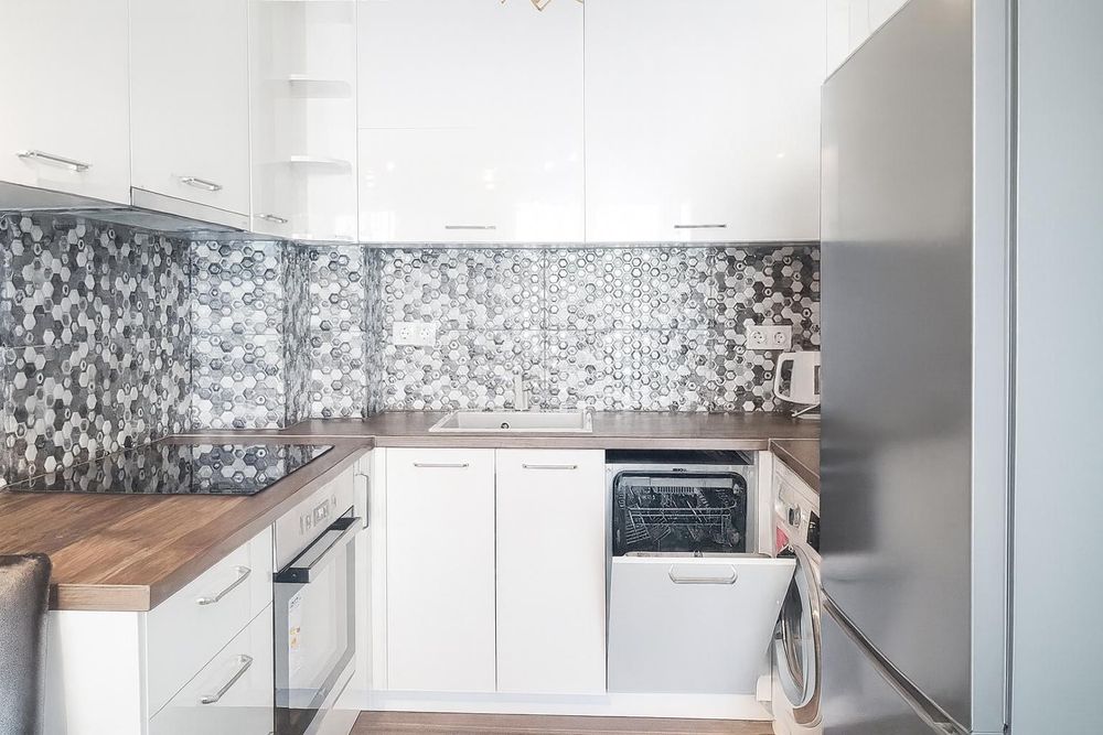 Дава се под наем Двустаен апартамент в Пловдив, Христо Смирненски - 60 кв.м за 648.21 € - Снимка #2