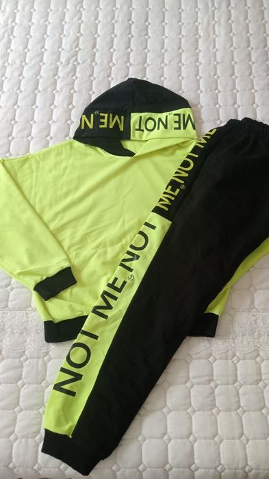 Продам костюмы, толстовку на 9-11 лет