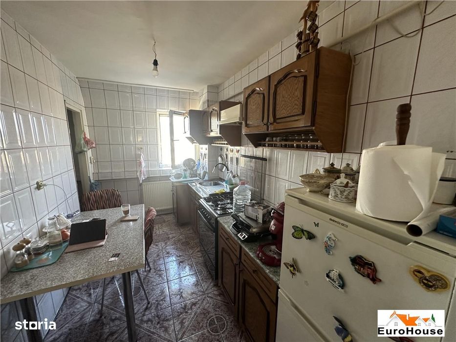 Apartament cu 4 camere de vanzare in Alba Iulia M-uri