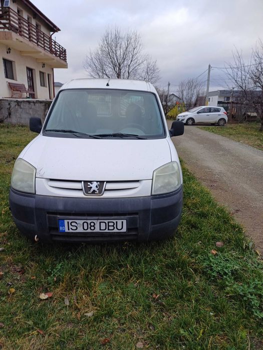 Vând Peugeot Partner
