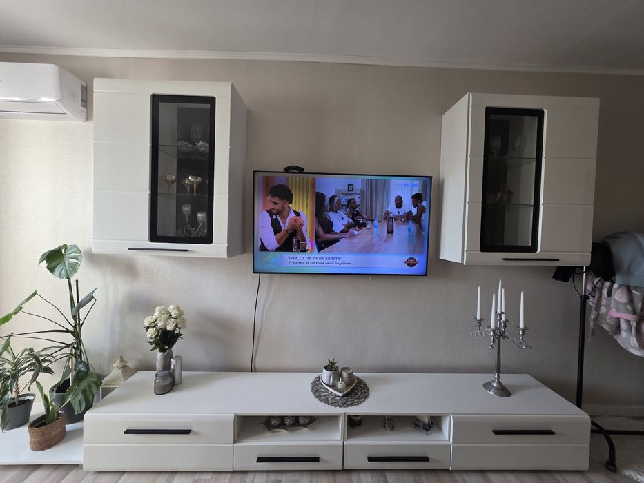 Секция бял гланц
