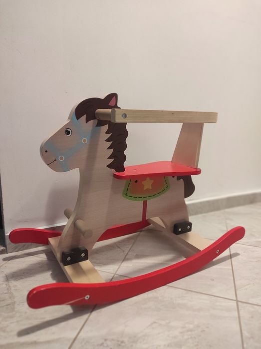 Дървено конче люлка