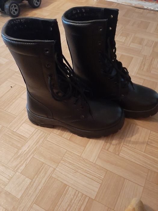 Продам Берцы новые