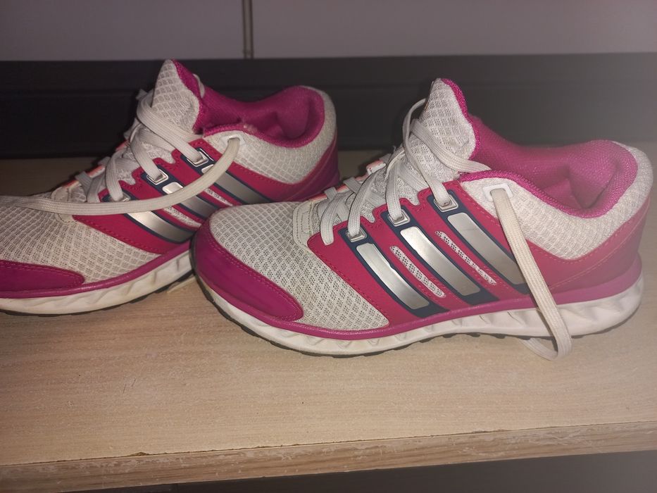 Adidași Adidas nr 35