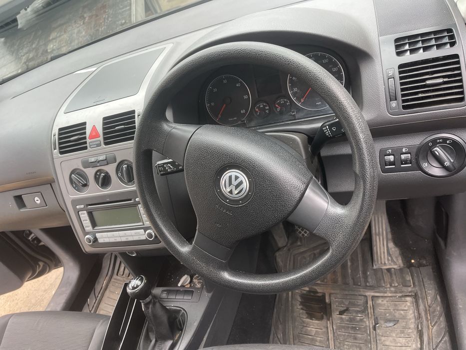 VW Touran 1.9 TDI BXE – Продавам на части