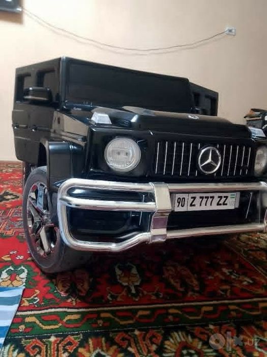 болла учун мерседес русумдаги машин. Куп хайдалмаган.