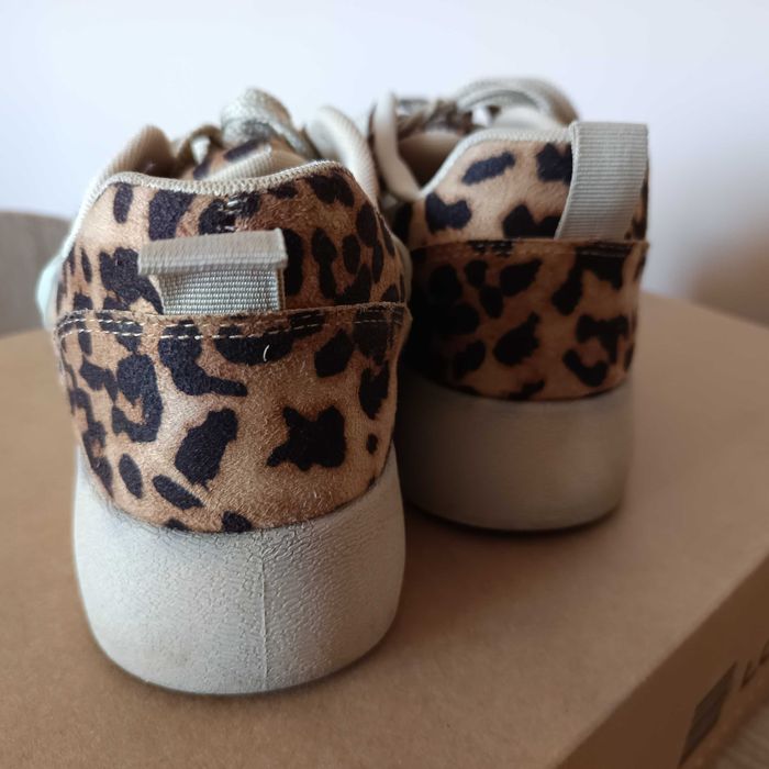 Ново леопардови кецове