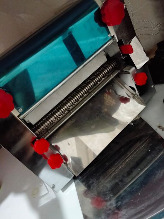 Лапша резка новая фирма AOTE