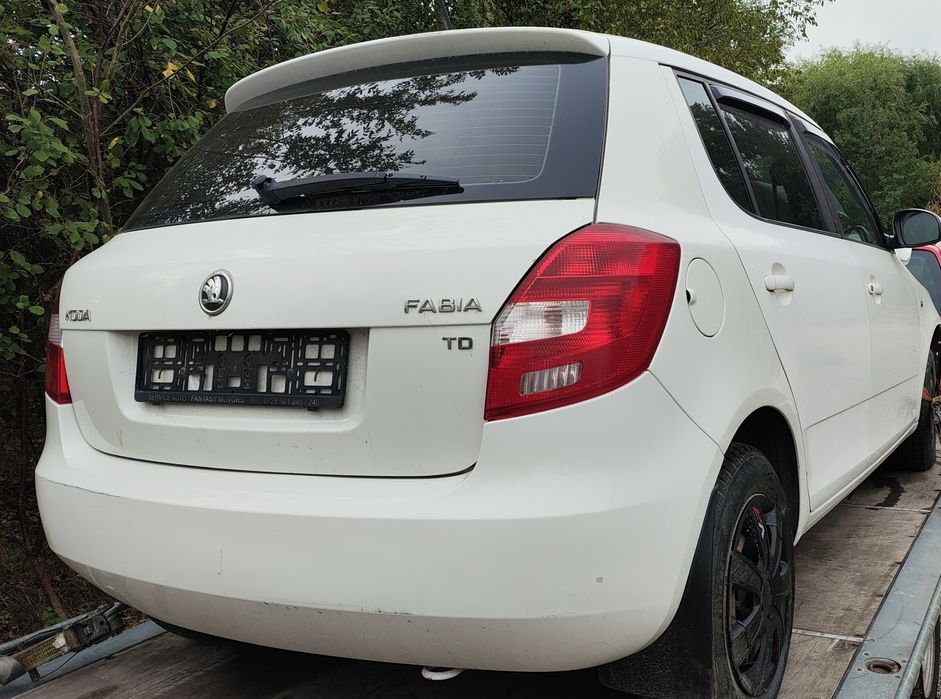 Skoda Fabia 1.6 TDi НА ЧАСТИ