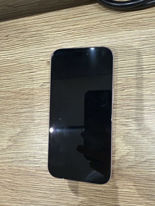 iPhone 15 128gb, розовый