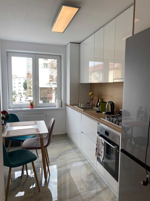 Ap. de inchiriat 2 camere modern si utilat, zona Cl. Dumbravii